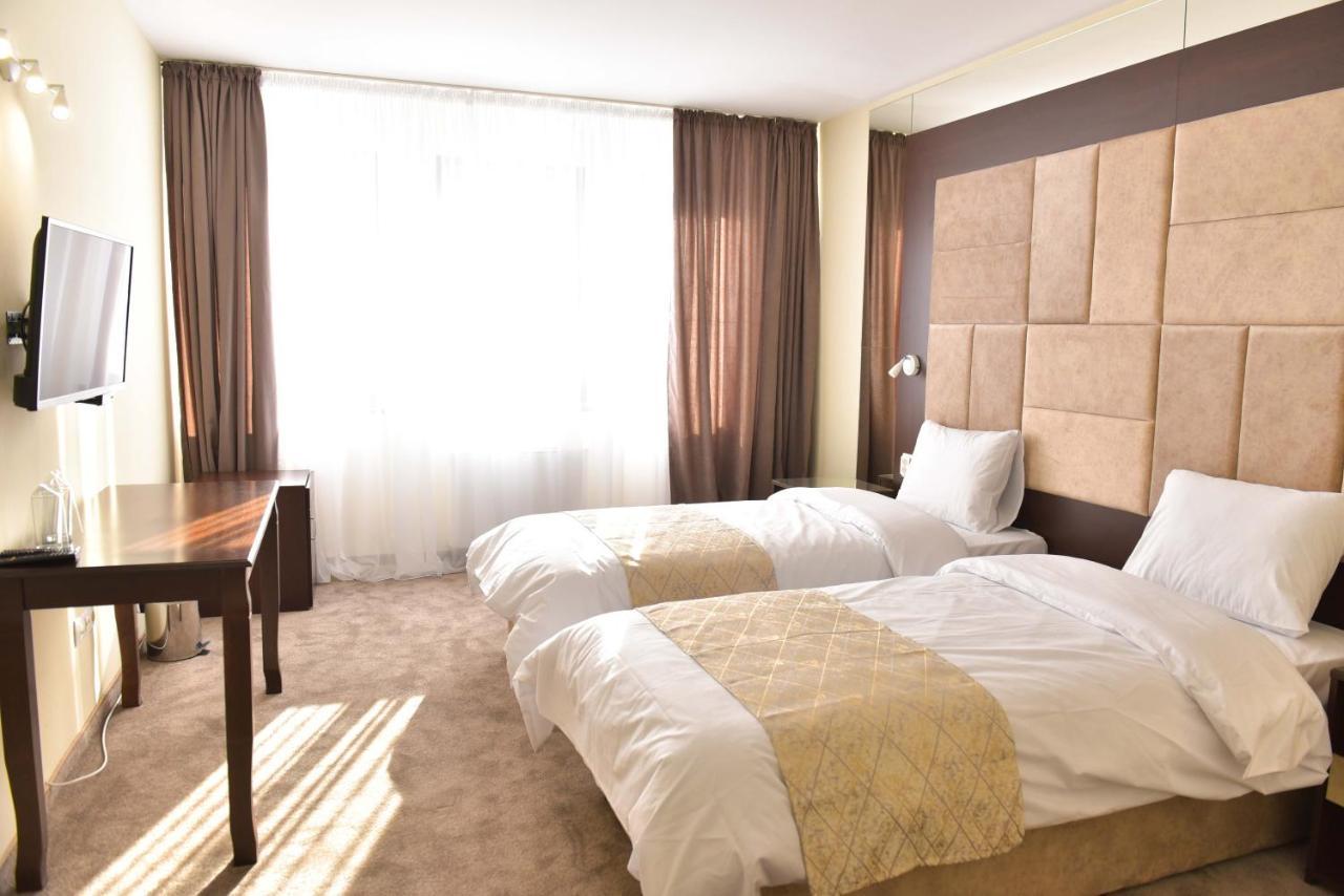 Family Hotel The View & Spa Tsigov Chark Exteriör bild